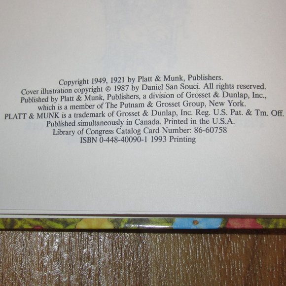 Uncle Wiggily's Story Book HC (c) 1993  by: Howard R. Garis Hardcover - Picture 4 of 6